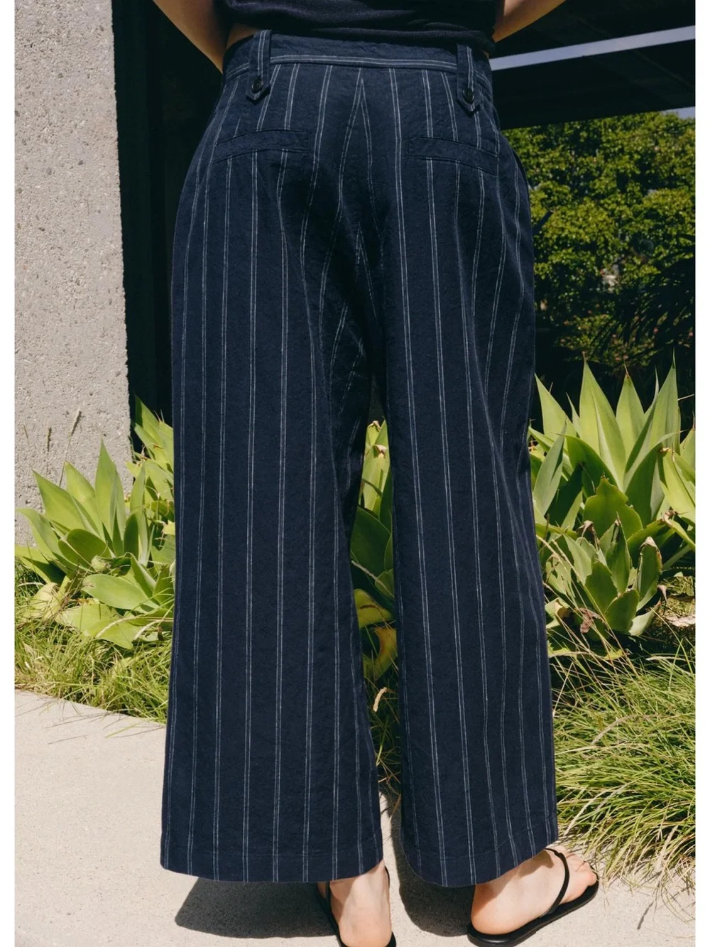 Wide-Leg Pinstripe Linen/Cotton Pants in Navy